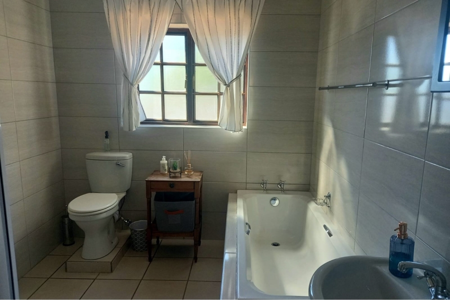 2 Bedroom Property for Sale in Albertinia Western Cape